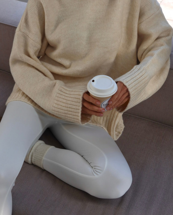 109 Светр в’язаний з акцентним коміром